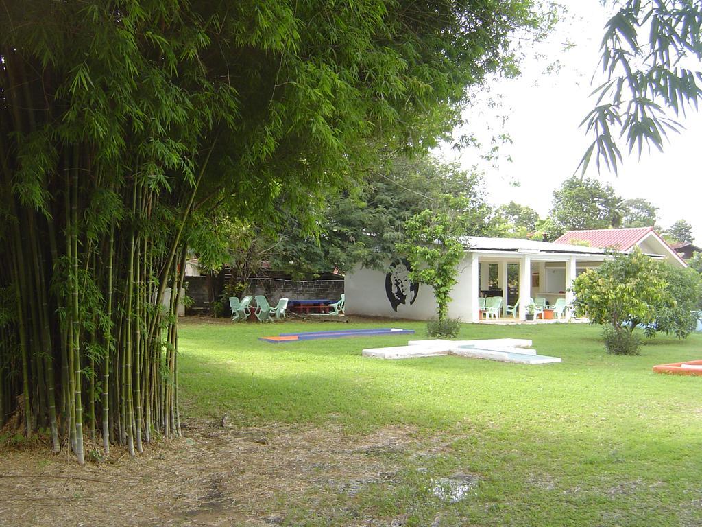 Mini-Golf **** & Resort Ubon Ratchathani Buitenkant foto