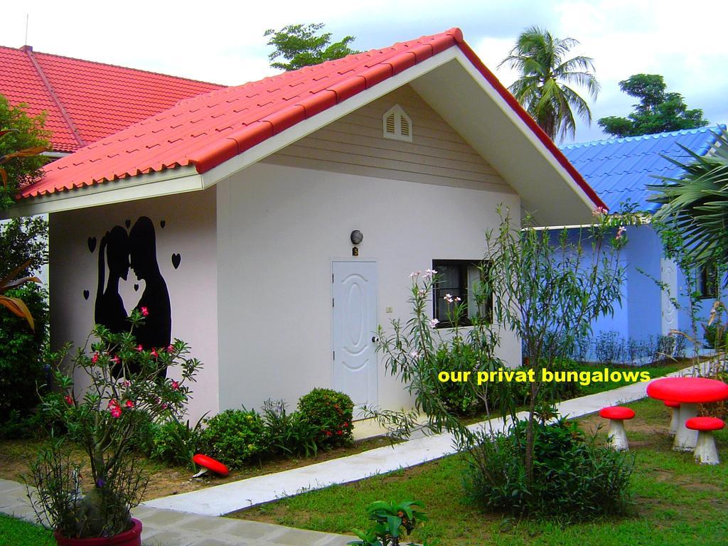 Mini-Golf **** & Resort Ubon Ratchathani Buitenkant foto
